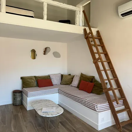 Duplex Pour 2 à 6 Personnes Avec Terrasse En Plein Cœur De La Citadelle De *