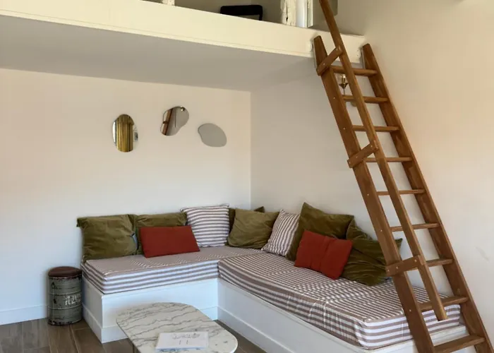 Duplex Pour 2 à 6 Personnes Avec Terrasse En Plein Cœur De La Citadelle De *